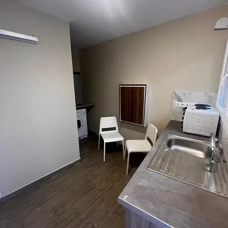 Alachouzos's Homes Apartment