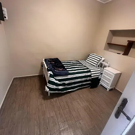 Alachouzos's Homes Apartment *