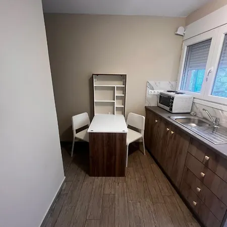 Alachouzos's Homes Apartment